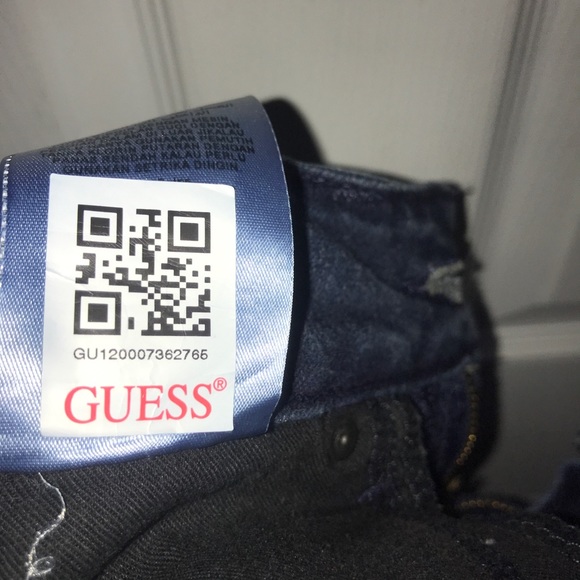 Guess Jean Shorts - Picture 4 of 9